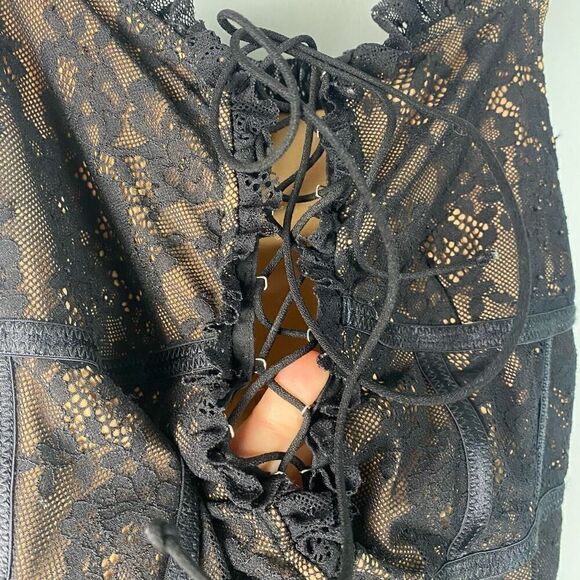 For Love and Lemons Fontaine Lace Bodysuit - Picture 9 of 14